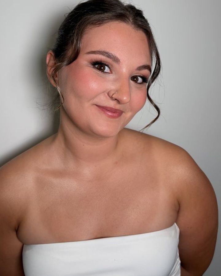 Event glam makeup by Arantxa Lituma, warm & rosy